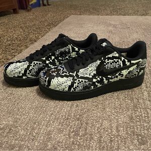 Nike Air Force 1 Foamposite Pro Cup ‘Glow Snakeskin’
